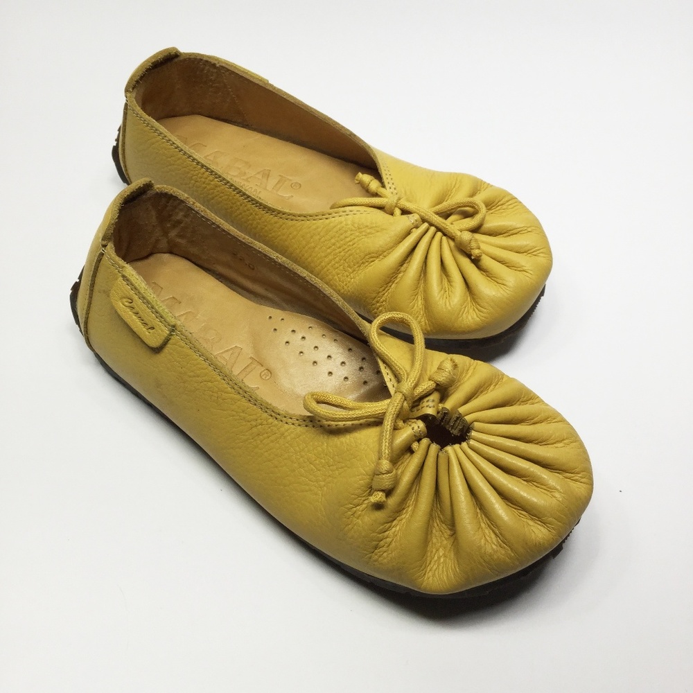 Adorable Genuine Adjustable Yellow Leather Flats